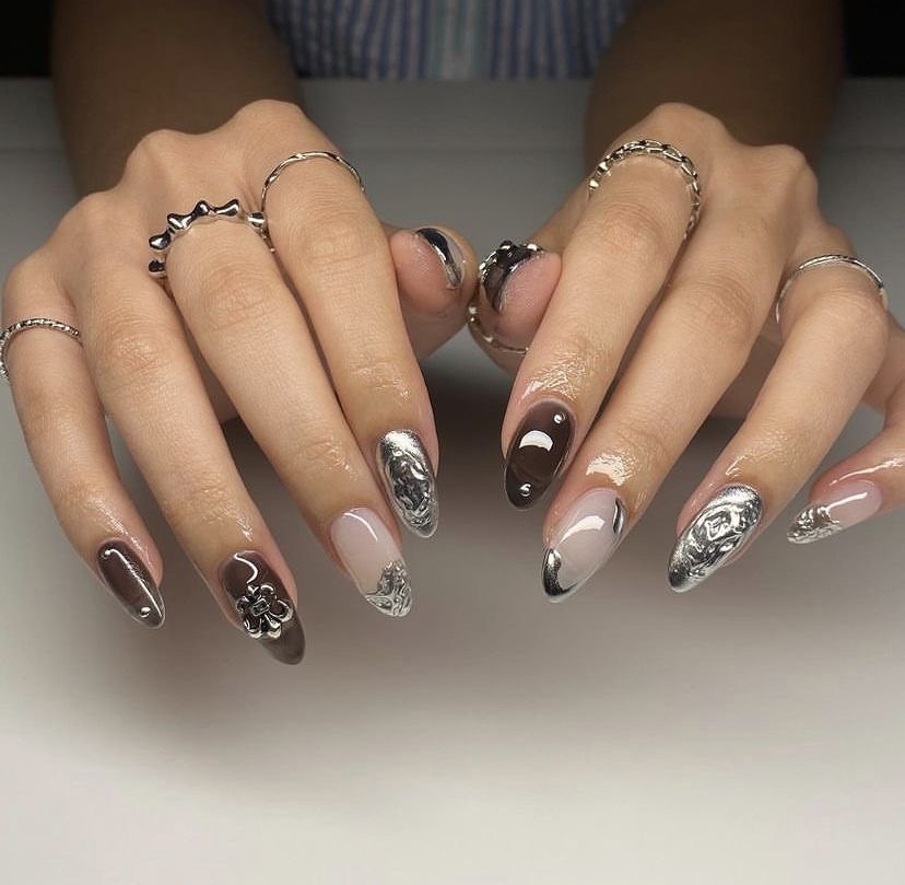 Chrome silver nail art