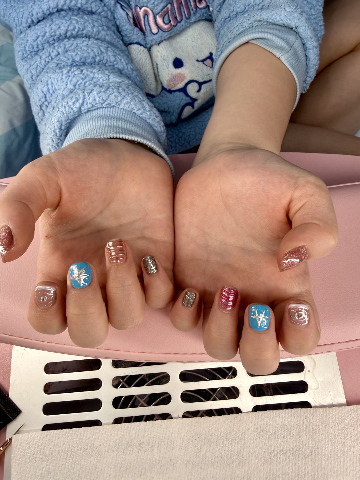 Kids glitter star nails